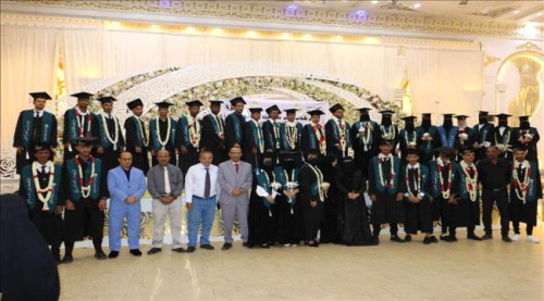 كلية المجتمع بالعاصمة عدن تحتفي بتخرج الدفعة (23) من قسم تكنولوجيا المعلومات