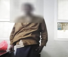 شرطة التواهي تلقي القبض على متهم بتخريب شبكة الصرف الصحي في حي العروسة