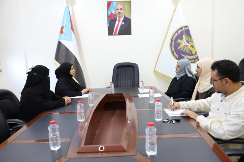 هيئة المرأة والطفل بالانتقالي تناقش مع صندوق تنمية المهارات البرنامج التدريبي في مجال الإسعافات الأولية والإنعاش القلبي