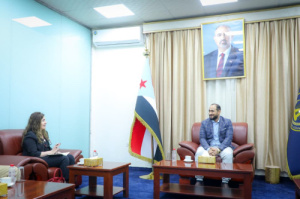 الأمين العام يلتقي ممثل هيئة الأمم المتحدة للمرأة ويؤكد دعم المجلس لدور المرأة الجنوبية