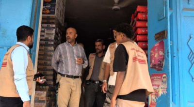  عدن.. إغلاق مطعم شهير في المنصورة ضمن حملة رقابية مشددة