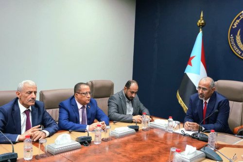 الرئيس الزُبيدي يوجه بتنفيذ حوار جنوبي شامل.. تمهيد لمرحلة الحسم السياسي