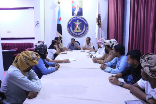 تنفيذية انتقالي المهرة تناقش سير خطوات الاعتصام المفتوح وسبل تعزيز الأمن والاستقرار بالمحافظة