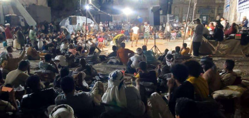 انتقالي الحوطة ينظم مهرجاناً جماهيرياً في ساحة الحرية والاستقلال