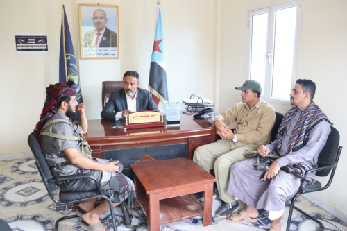 رئيس تنفيذية انتقالي أبين يلتقي قائد الحزام الأمني بزنجبار لمناقشة مستجدات الأوضاع الأمنية بالمديرية