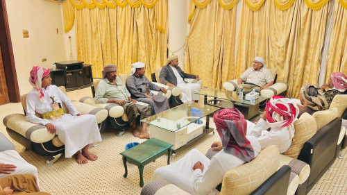 الكثيري يلتقي وجهاء من قبيلة آل بلعبيد في سيئون