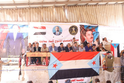 الشقي يتفقد ساحة الاعتصام بزنجبار