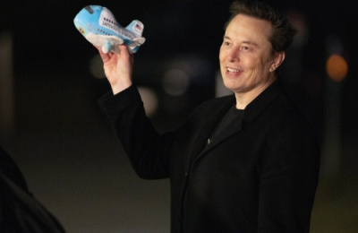 ماسك يحطم كل الأرقام.. 600 مليار دولار وأول خطوة ليصبح "تريليونيرا"