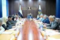 الأمانة العامة بالانتقالي تناقش المشهد السياسي والحراك الشعبي الجماهيري المتصاعد في مخيمات الاعتصام