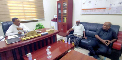 رئيس تنفيذية انتقالي تريم يتفقد سير العمل في المؤسسة العامة للكهرباء