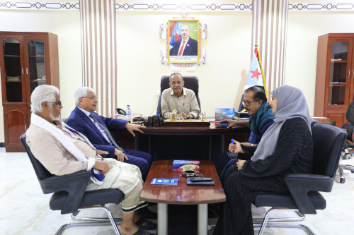 فريق التوجيه والرقابة الرئاسي يلتقي قائد المنطقة العسكرية الثانية