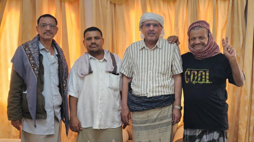 الكثيري يلتقي المناضل مرزوق طالب ويشيد بدوره النضالي