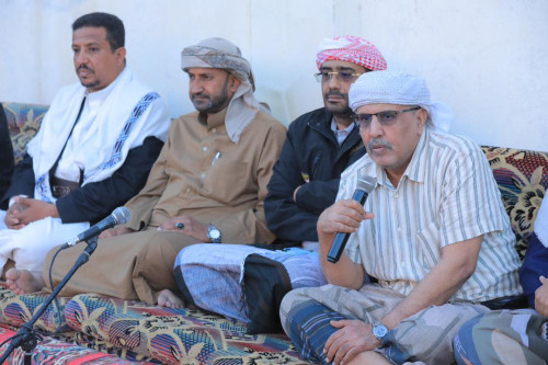 الكثيري يلتقي مشايخ ووجهاء مديرية حوره ووادي العين