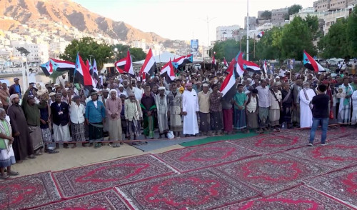 أبناء رخية بوادي حضرموت يتقدمون صفوف المنضمين لساحة الاعتصام بالمكلا