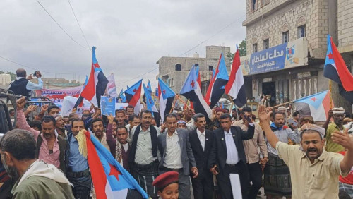 مهرجان جماهيري ومسيرة حاشدة في المسيمير الحواشب للمطالبة بإعلان دولة الجنوب العربي