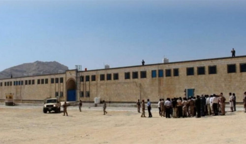 هروب أكثر من 20 عنصراً من تنظيم القاعدة من سجن المنورة في المكلا