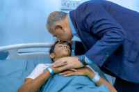 الرئيس الزُبيدي يطمئن على أحوال جرحى عملية &ldquo;المستقبل الواعد&rdquo; بمستشفى عبود العسكري