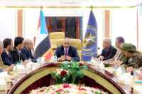 هيئة الرئاسة تقف على مستجدات الأوضاع المأساوية بمحافظتي حضرموت والمهرة وما تتعرض له المرافق فيها من أعمال سلب ونهب وتخريب