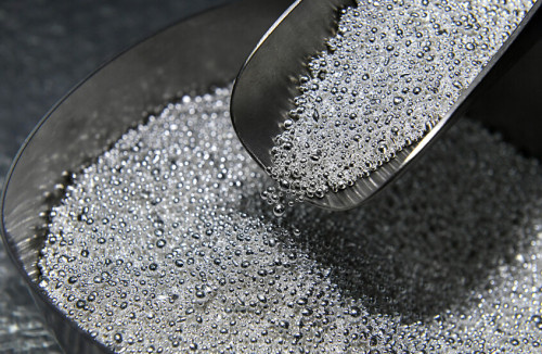 سعر الفضة يكسر حاجز 85 دولارا لأول مرة في التاريخ