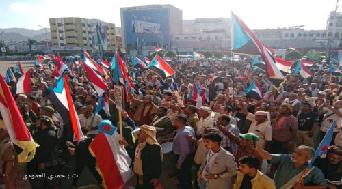 حشود ذكرى التصالح والتسامح الجنوبي تؤكد حق تقرير المصير واستعادة دولة الجنوب العربي كاملة السيادة