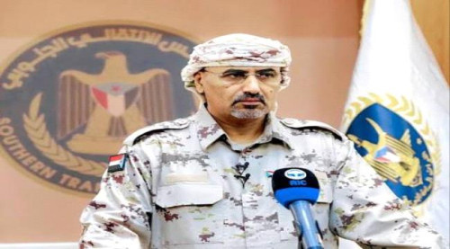 الرئيس الزُبيدي يدعو أبناء الجنوب للاحتشاد في العاصمة عدن تأييدًا للإعلان الدستوري