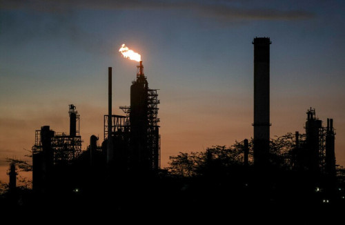 اليابان تسحب مخزونها النفطي الاستراتيجي لمواجهة أزمة مضيق هرمز