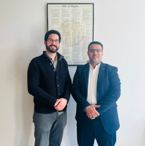 ممثل المجلس الانتقالي في ألمانيا يلتقي كبير مستشاري مؤسسة بيرغهوف