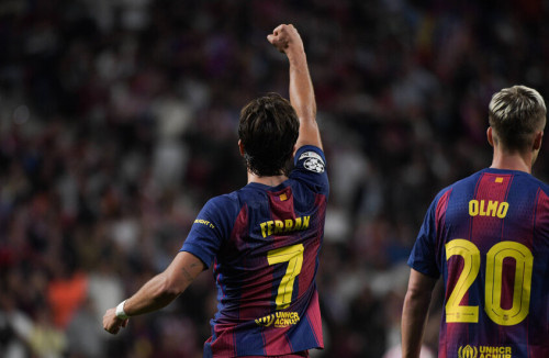 برشلونة يصعد ضد "يويفا".. شكوى ثانية تشعل أزمة التحكيم