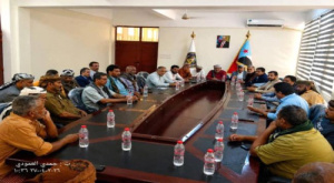 اليزيدي يترأس لقاءً قبلياً موسعاً لعدد من مشايخ وقبائل لحج بالعاصمة عدن