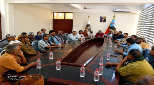 اليزيدي يترأس لقاءً قبلياً موسعاً لعدد من مشايخ وقبائل لحج بالعاصمة عدن