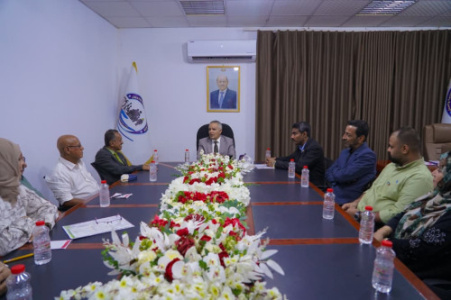 وزير الشؤون الاجتماعية والعمل يناقش مع مؤتمر عدن الجامع دعم الجهود الحكومية