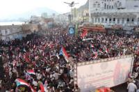 في ذكرى اعلان عدن التاريخي .. أبناء حضرموت يجددون تفويضهم للرئيس الزبيدي بمليونية حاشدة في مدينة المكلا 