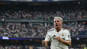 شجار بغرفة ملابس ريال مدريد ينتهي بنقل فالفيردي للمستشفى